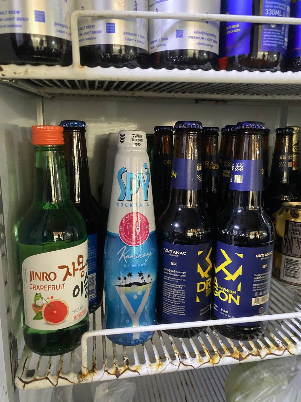HoReCa distribution highlighting SPY beverages by Da Houg Heng Enterprise (Image 3)